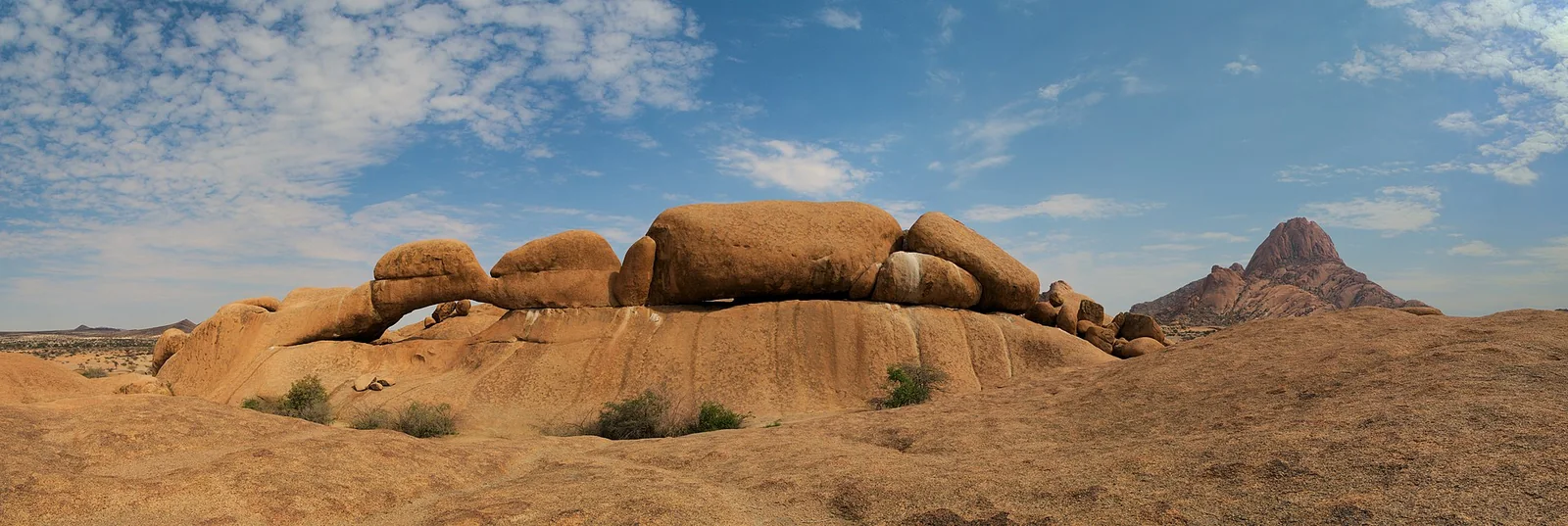 The natural rock arch and granite peaks at Spitzkoppe